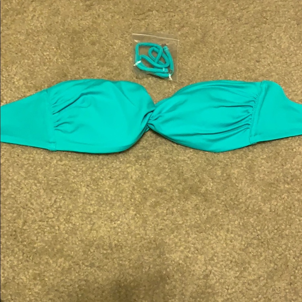 Victoria’s Secret teal top & leopard bottom bikini - Picture 5 of 7